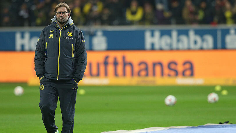Jürgen Klopp und seine Mannschaft wurden bei der Niederlage gegen Eintracht Frankfurt von den eigenen Fans ausgepfiffen. Jürgen Klopp und seine Mannschaft wurden bei der Niederlage gegen Eintracht Frankfurt von den eigenen Fans ausgepfiffen.
