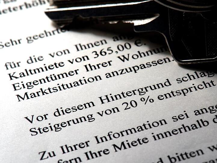 Der Wohnraummangel gilt in gefragten Gegenden als Hauptgrund für Preissteigerungen.