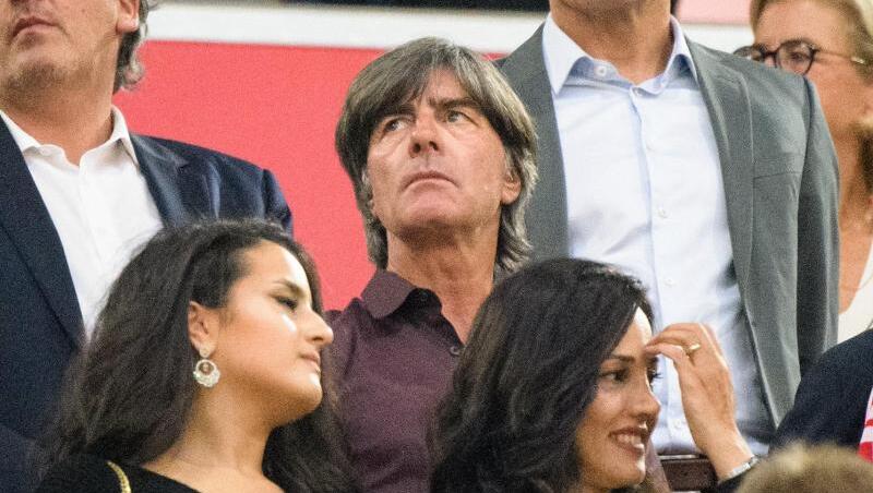Bundestrainer Joachim Löw (M.) war beim Bundesliga-Auftakt in München zu Gast. Bundestrainer Joachim Löw (M.) war beim Bundesliga-Auftakt in München zu Gast.