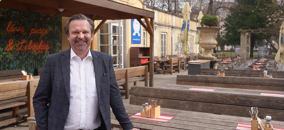Seit 2006 betreibt Gastronom Christian Lehner das Park Caf&eacute;. In diesem Jahr feiert er sein 20. Jubil&auml;um. Im AZ-Gespr&auml;ch erinnert er sich an Promigeschichten, die Debatte um den Alten Botanischen Garten und spricht &uuml;ber das Ausgehverhalten der M&uuml;nchner.