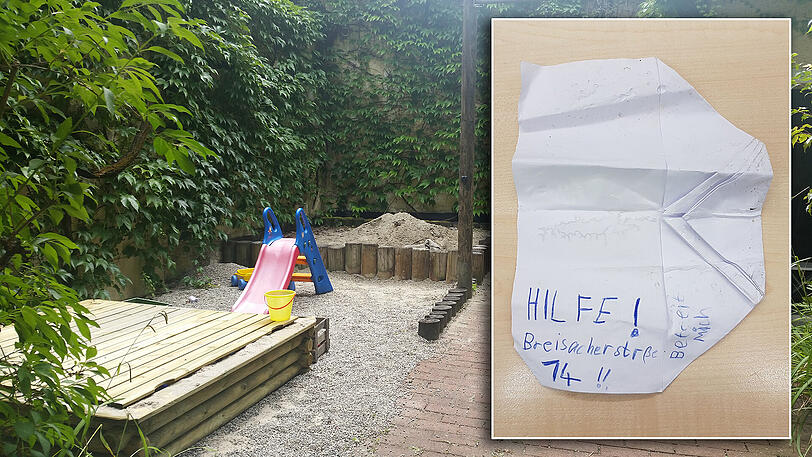 Auf diesen Spielplatz hat der Bub gewollt. Im kleinen Bild: Der Papierflieger, den der 9-Jährige aus dem Fenster startete.