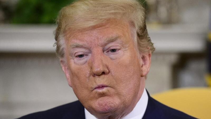 Die Autorin E.Jean Carroll hat schwere Vorwürfe gegen US-Präsident Trump erhoben. Der weist die Anschuldigungen entschieden zurück. Die Autorin E.Jean Carroll hat schwere Vorwürfe gegen US-Präsident Trump erhoben. Der weist die Anschuldigungen entschieden zurück.