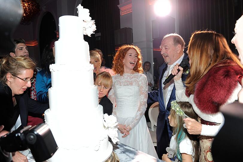 Ralph Siegel und seine Laura feiern ihre Hochzeit: Die Bilder vom rauschenden Fest im Münchner Lenbach Palais