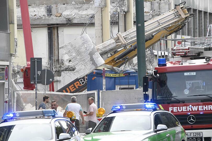 Der Baggerfahrer wurde nur leicht verletzt.