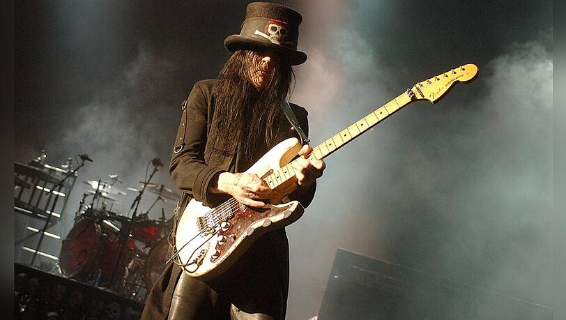 Seit Gründung der Band 1980 war Mick Mars der Gitarrist der Hard-Rocker von Mötley Crüe.