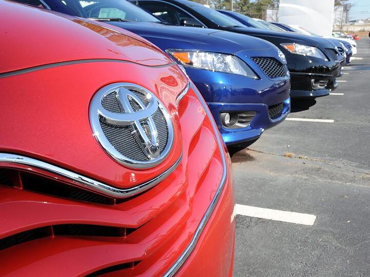Pedalproblem bei Toyota verschreckt Kunden