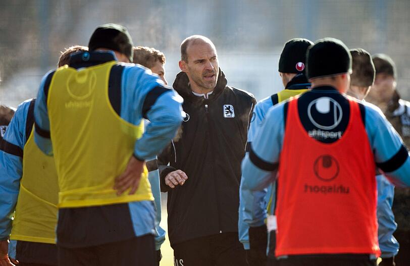 Die Bilder vom ersten Training unter dem neuen Löwen-Coach Alexander Schmidt am Montagvormittag.