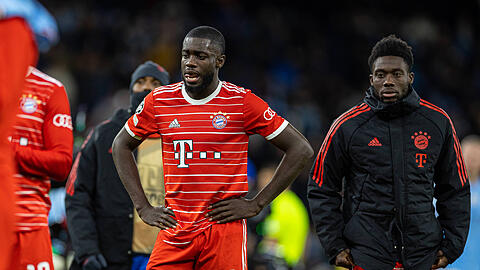 Dayot Upamecano erwischte gegen Manchester City einen ganz schlechten Tag.