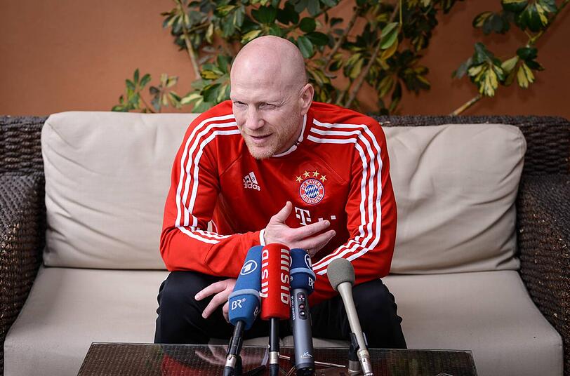 Der FC Bayern München bei der Klub-WM in Marokko: Bilder aus dem Mannschaftshotel "Tikida Golf Palace" in Agadir. Hier: Sportvorstand Matthias Sammer.