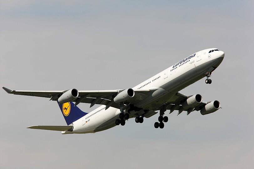 Das Bild zeigt eine A 340.
