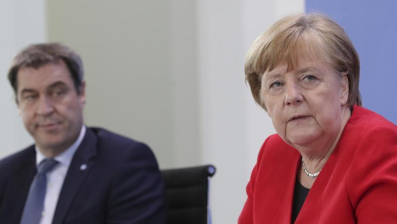 Bundeskanzlerin Angela Merkel (CDU) und Markus Söder (CSU), Ministerpräsident von Bayern, sprechen während einer gemeinsamen Pressekonferenz. Bundeskanzlerin Angela Merkel (CDU) und Markus Söder (CSU), Ministerpräsident von Bayern, sprechen während einer gemeinsamen Pressekonferenz.