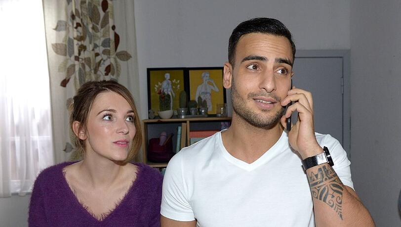"GZSZ": Lilly freut sich mit Nihat, als die große Politik bei ihm anklopft.
