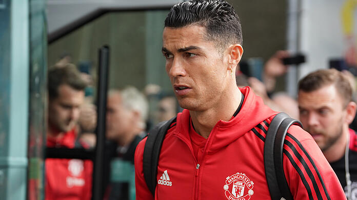 Cristiano Ronaldo fehlte auch beim dritten Training der Saisonvorbereitung von Manchester United - und verweilt aus familiären Gründen in den Sommerferien.