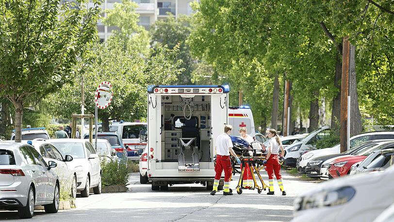 Einsatzkräfte sind vor Ort. Einsatzkräfte sind vor Ort.