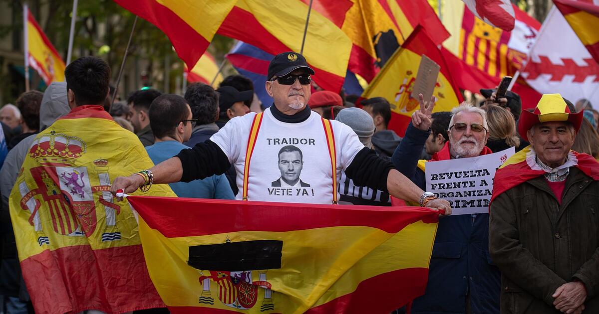 Zehntausende-fordern-in-Spanien-R-cktritt-von-Regierung