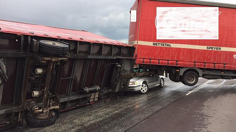 Schwerer Verkehrsunfall auf der Elbbrücke in Sachsen-Anhalt