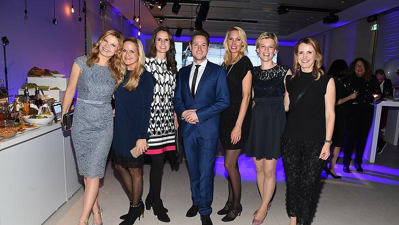 Eva Imhof, Melanie Bergner, Sibylle Scharr (Moderatorin), Marcel Wagner, Christine Langner und Verena Fels Eva Imhof, Melanie Bergner, Sibylle Scharr (Moderatorin), Marcel Wagner, Christine Langner und Verena Fels