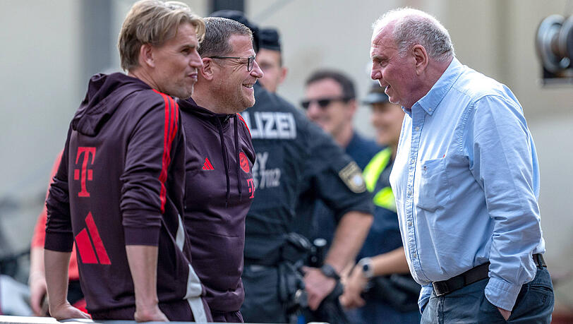 Christoph Freund, Max Eberl und Uli Hoeneß (v.l.) - eine Konstellation, die bei Ex-Bayern-Coach Felix Magath zu Kritik führt.