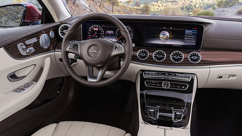 Noch einen Tick feiner als in Limousine oder T-Modell: das Interieur des neuen E-Klasse Coupé.