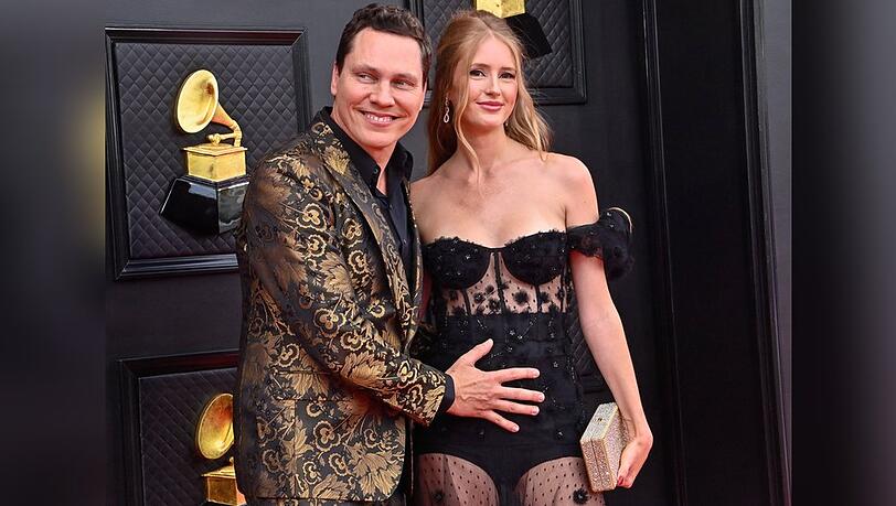 Tiësto und seine Ehefrau Annika Backes bei den Grammy Awards 2022.