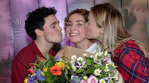 Maria Wedig (Mitte) mit ihren "GZSZ"-Kollegen Marc Weinmann und Nina Ensmann.