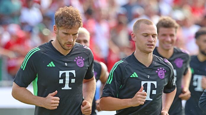 Leon Goretzka (li.) und Joshua Kimmich sind beim FC Bayern nicht mehr unumstritten.