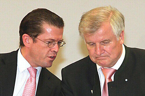 Horst Seehofer und Karl-Theodor zu Guttenberg