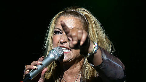 Anastacia ist wieder da - und outet sich als Fußballfan.