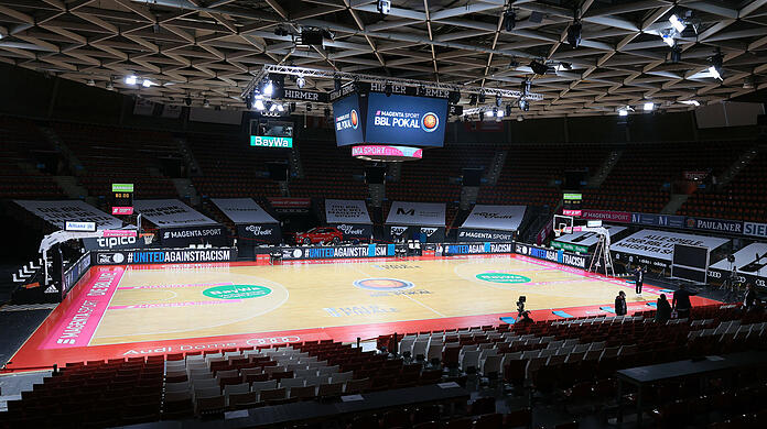 Im Finale gegen Alba Berlin bleiben die Ränge im Audi Dome nicht leer – 1.300 Zuschauer sind erlaubt.