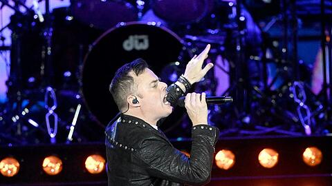 Marc Martel mit One Vision of Queen feat. Marc Martel in der Olympiahalle.