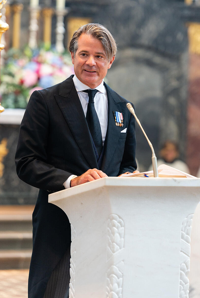 Christian zu Fürstenberg wird die Rolle seines verstorbenen Vaters als Familienoberhaupt übernehmen. Christian zu Fürstenberg wird die Rolle seines verstorbenen Vaters als Familienoberhaupt übernehmen.