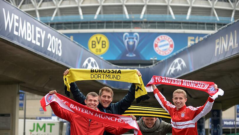 Warten auf den neuen "Klassiker". Bayern gegen Dortmund. Ein Spiel das ganz London elektrisiert. Die Bilder vor dem großen Finale. Warten auf den neuen "Klassiker". Bayern gegen Dortmund. Ein Spiel das ganz London elektrisiert. Die Bilder vor dem großen Finale.