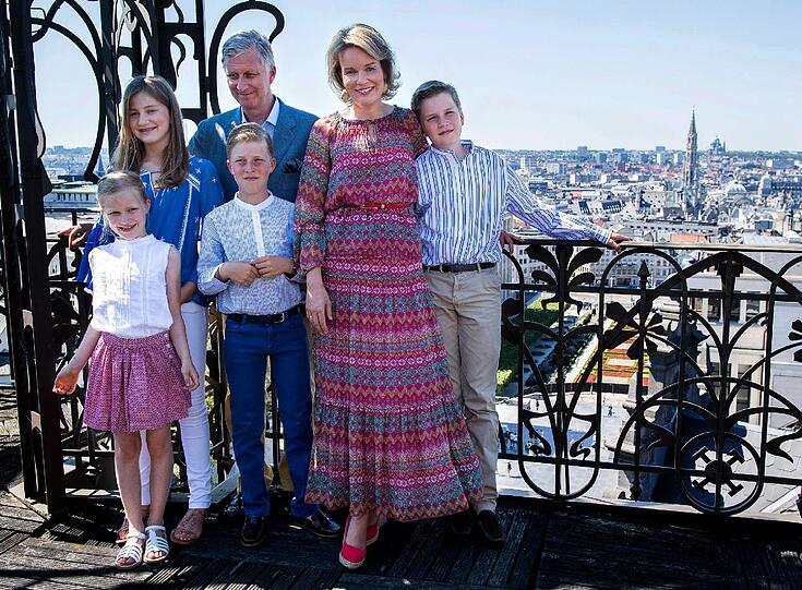 Wenn Belgiens König Philippe mit seiner Frau Mathilde und den vier Kindern in den Urlaub fährt, bleibt das Reiseziel zumindest im Vorfeld geheim. Derzeit ist das Königspaar in Rio de Janeiro, um die belgische Olympiamannschaft anzufeuern.