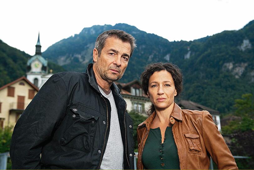 Reto Flückiger (Stefan Gubser) und Liz Ritschard (Delia Mayer) ermitteln in der Schweiz. 2006 veröffentlichte Delia Mayer ihr Debut-Album "These Days" und tourte durch die Lande.
