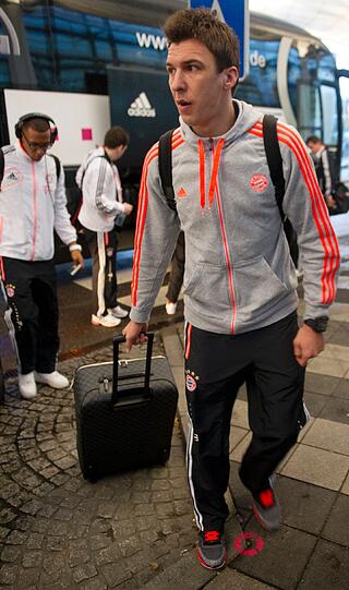 Der FC Bayern vor dem Abflug ins Trainingslager nach Doha.