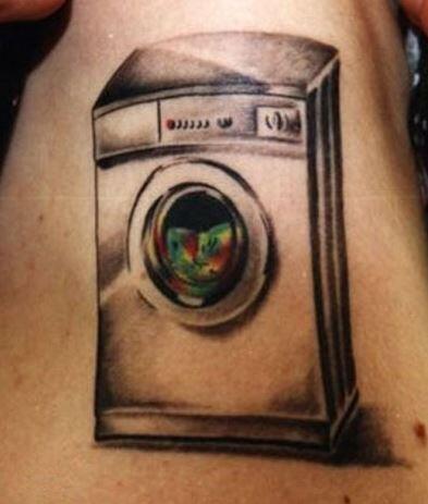 Über Geschmack lässt sich bekanntlich streiten... Die witzigsten Horror-Tattoos in der Bilderstrecke.