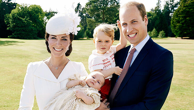Forscher wollen herausgefunden haben, wie Prinz George in Zukunft aussehen wird. Forscher wollen herausgefunden haben, wie Prinz George in Zukunft aussehen wird.