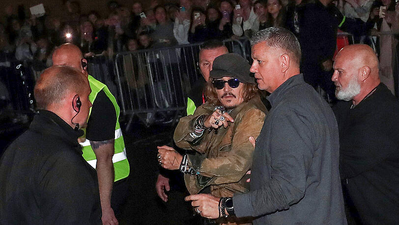 3. Juni 2022: Johnny Depp verlässt den Veranstaltungsort Sage nach einem Auftritt mit Jeff Beck.