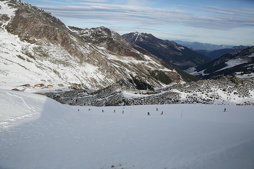 Zum Saison-Start schenkte die AZ 100 Lesern einen exklusiven Pistentag im Zillertal. Die Bilder von der Skigaudi in Hochfügen.