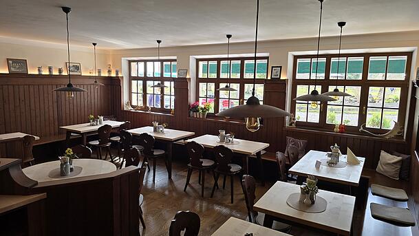 Die Gaststube ist ein wenig umdekoriert. Der urspr&uuml;ngliche Charme blieb erhalten.