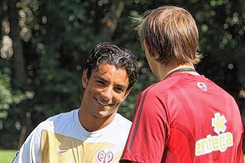 Ex-Fürther auf Erfolgskurs: Viel Lob für Sami Allagui vom Mainzer Trainer Thomas Tuchel (links).