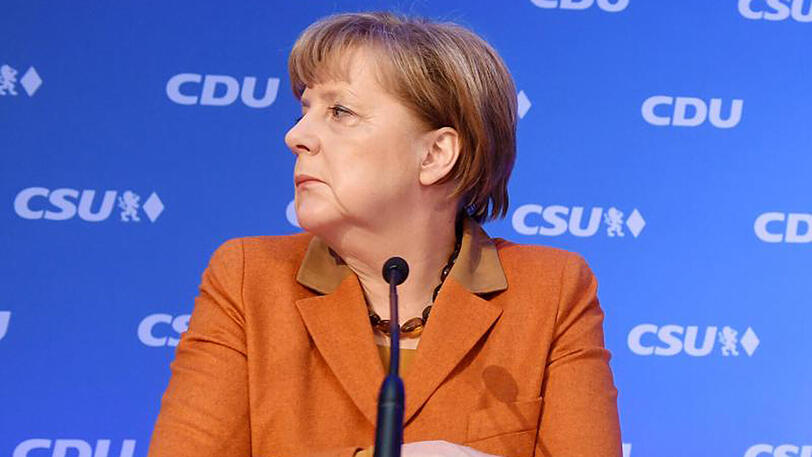 Ernste Miene: Die Kanzlerin und CDU-Chefin bei einer Pressekonferenz.