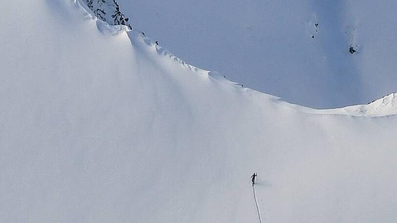 Lawinen stellen vor allem abseits der Pisten eine große Gefahr für Wintersportler dar.