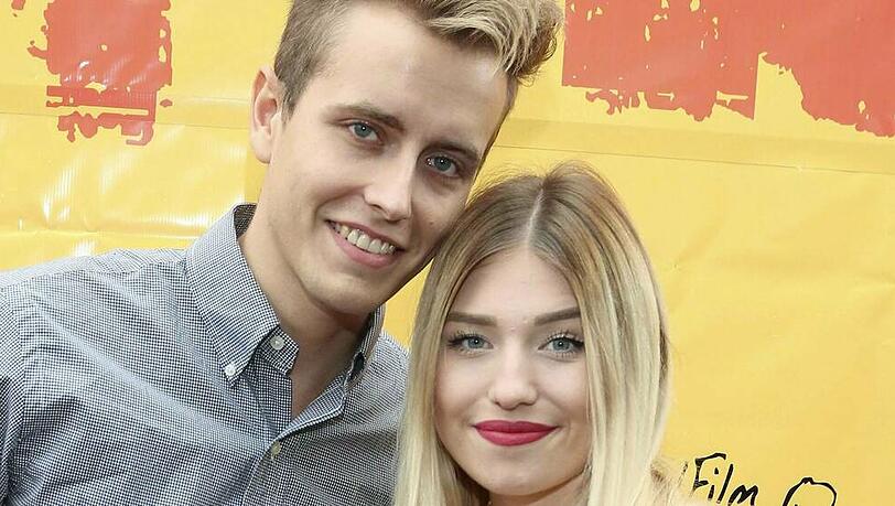 Die YouTube-Stars Bibi und Julian haben jetzt einen Sohn und eine Tochter Die YouTube-Stars Bibi und Julian haben jetzt einen Sohn und eine Tochter