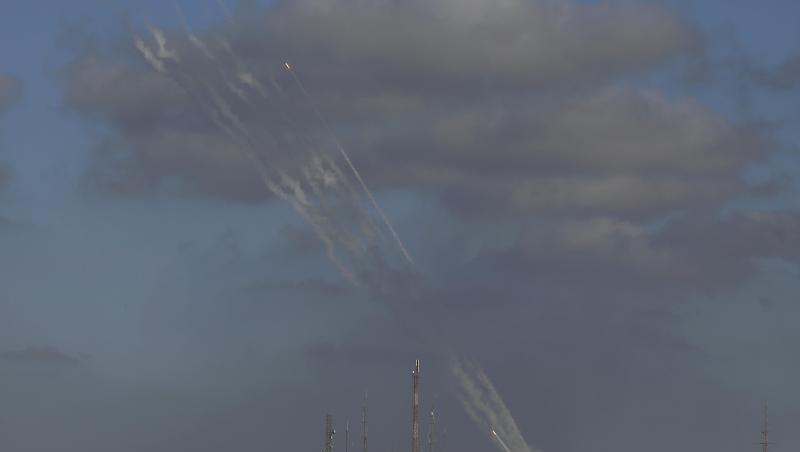 Raketen werden aus dem Gazastreifen auf Israel abgefeuert (Foto vom Montag).