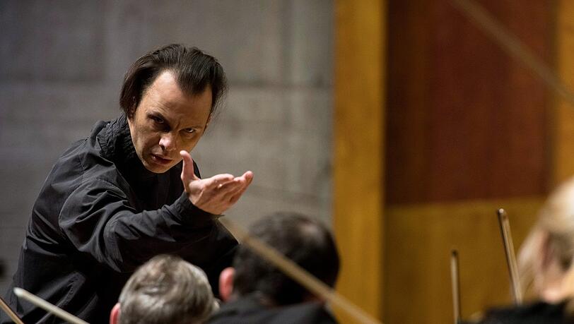 Theodor Currentzis hier mit seinem SWR Symphonieorchester.