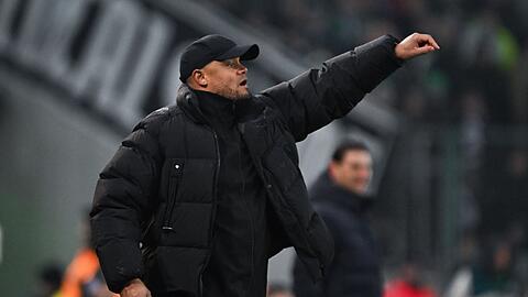 Münchens Trainer Vincent Kompany beim Spiel bei Borussia Mönchengladbach im Januar 2025.