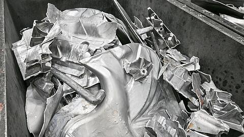 Aluminium aus Autoteilen soll k&uuml;nftig &ouml;fter wiederverwendet werden. (Symbolbild)