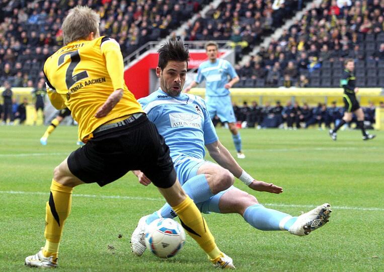 Nach unglücklicher Hinrunde hofft der Verteidiger Stefan Buck nun auf einen erfolgreichen Neustart. Gegen Braunschweig will er sich am Freitag behaupten.
