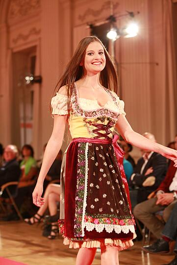 Der AZ-Modelcontest 2013 ist zu Ende. Die Siegerin heißt Marie Scherbinek &mdash; und die 17-Jährige kann ihr Glück immer noch nicht fassen. Wir zeigen die besten Bilder vom Finale in der Residenz.